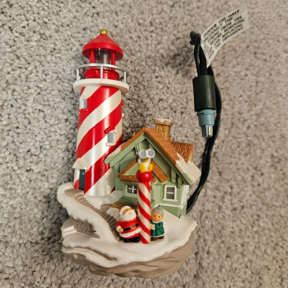 Hallmark Keepsake Ornament Lighthouse Greetings 2003 Flashing‎ Magic Light